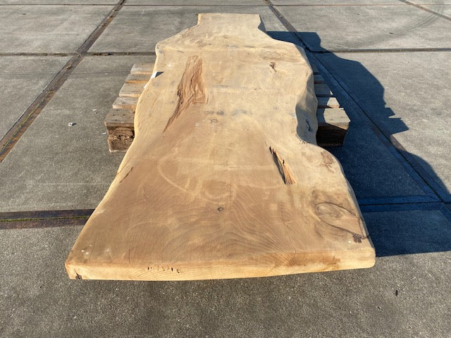 Plateau en bois de cèdre –2850 x 980 x 60 mm – Poncé